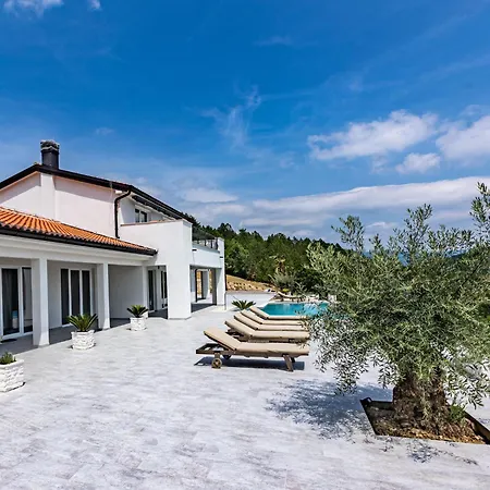 Holiday home Bella By Interhome
