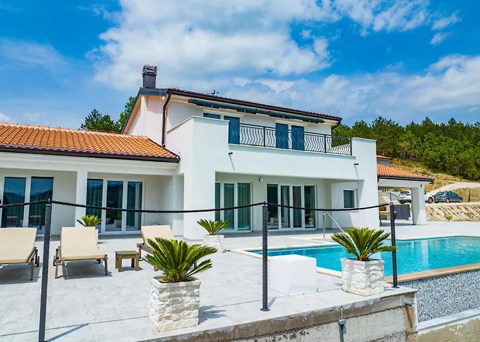 Semesterbostad Bella By Interhome *