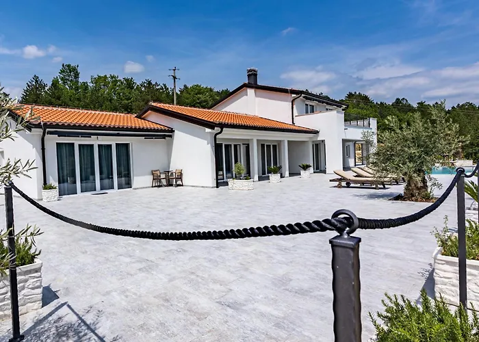 Semesterbostad Bella By Interhome *