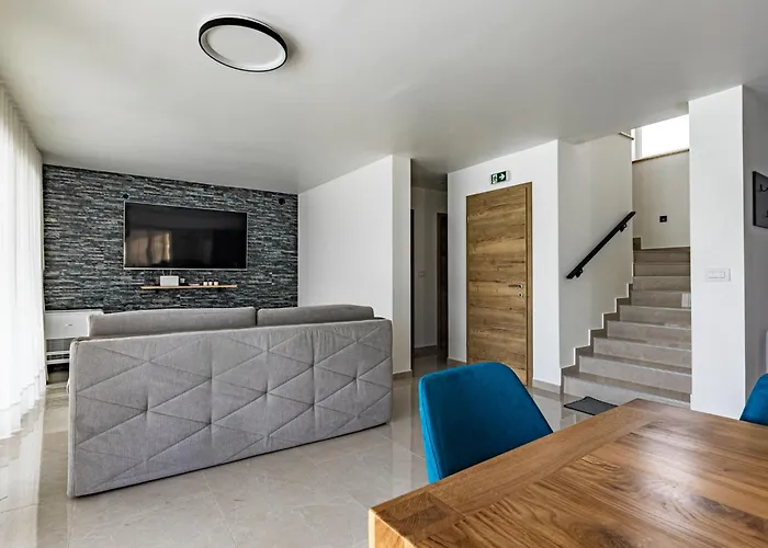 Semesterbostad Bella By Interhome